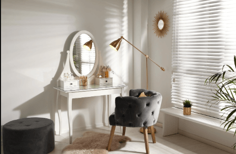 Vanity chair with back