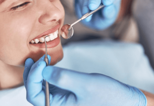 How Cosmetic Dentistry Addresses Stains, Chips, and Gaps